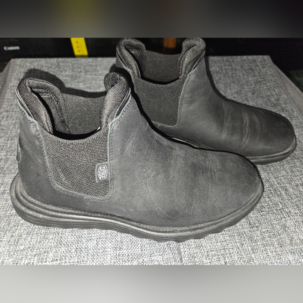 Hey Dude Womens Branson Craft Leather Boot - Size 9 - Worn twice - Color Black